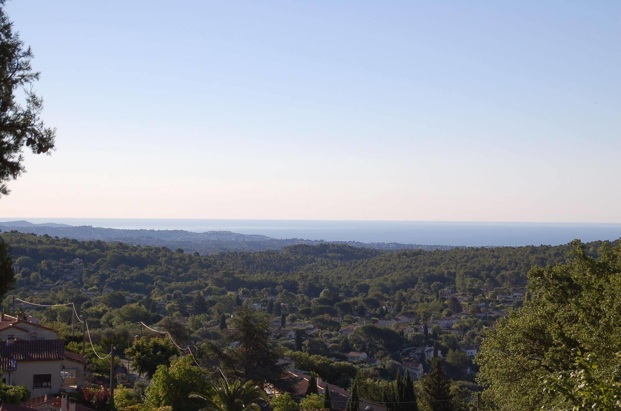 Bed and Breakfast Le Mazet De Tourrettes Exterior foto